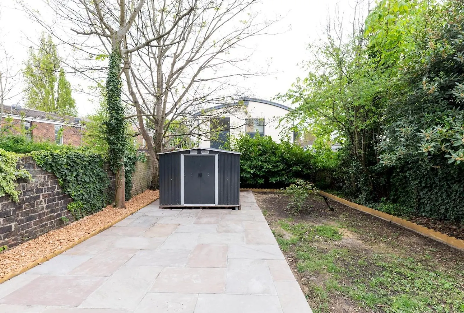 Pass The Keys Elegant 4Br House Parking Garden Library Villa London Holiday home