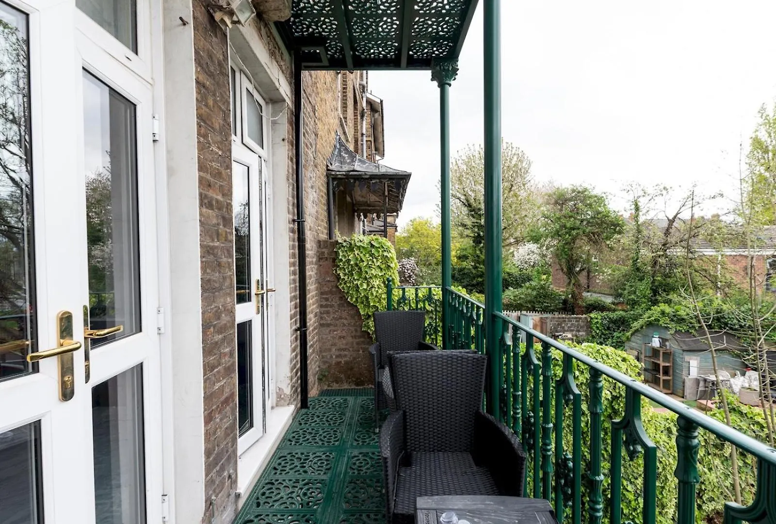 Pass The Keys Elegant 4Br House Parking Garden Library Villa London Holiday home