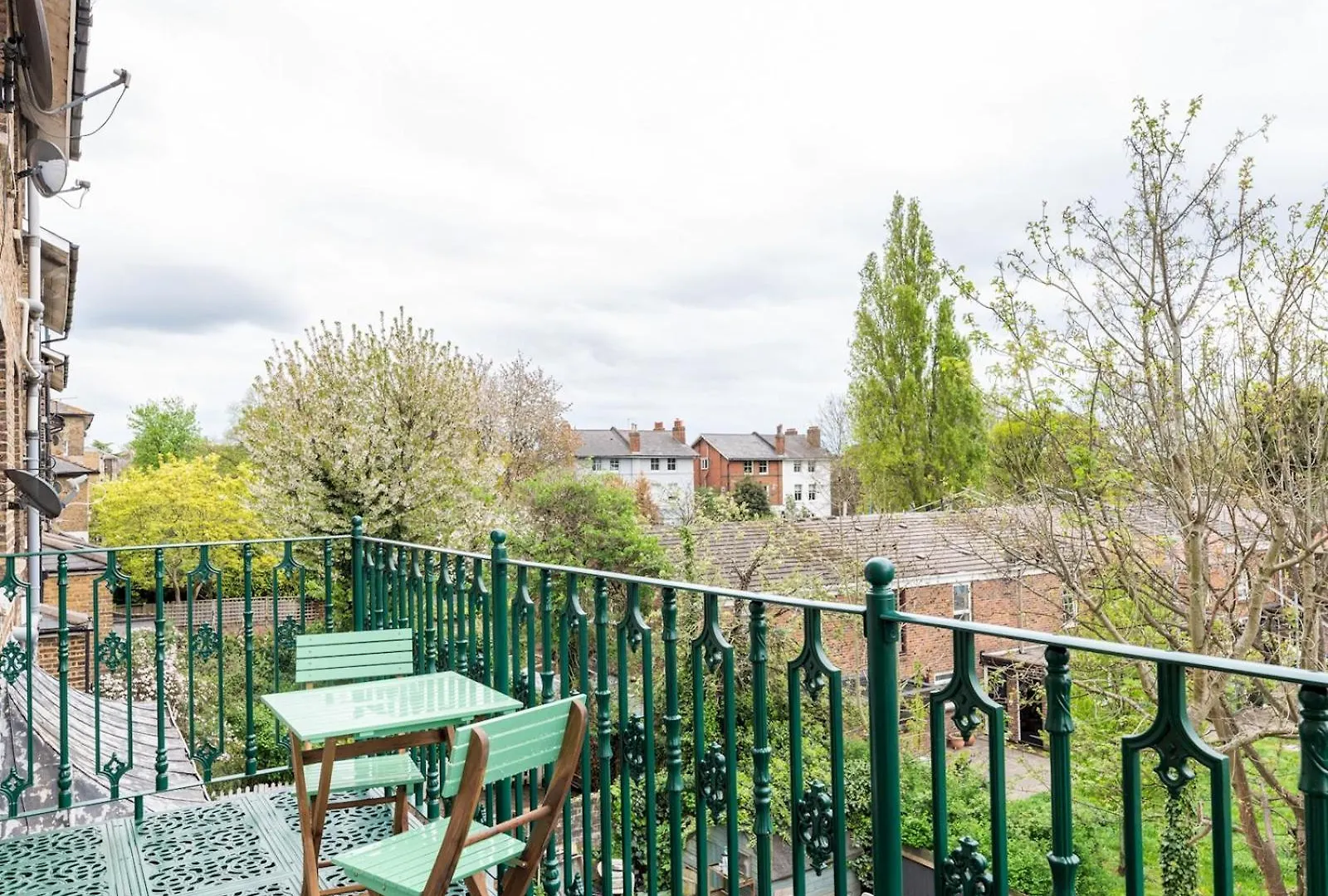 Pass The Keys Elegant 4Br House Parking Garden Library Villa London