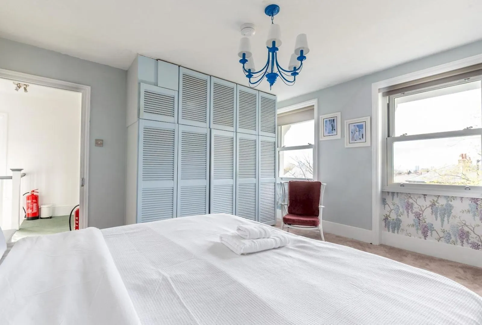 Holiday home Pass The Keys Elegant 4Br House Parking Garden Library Villa London